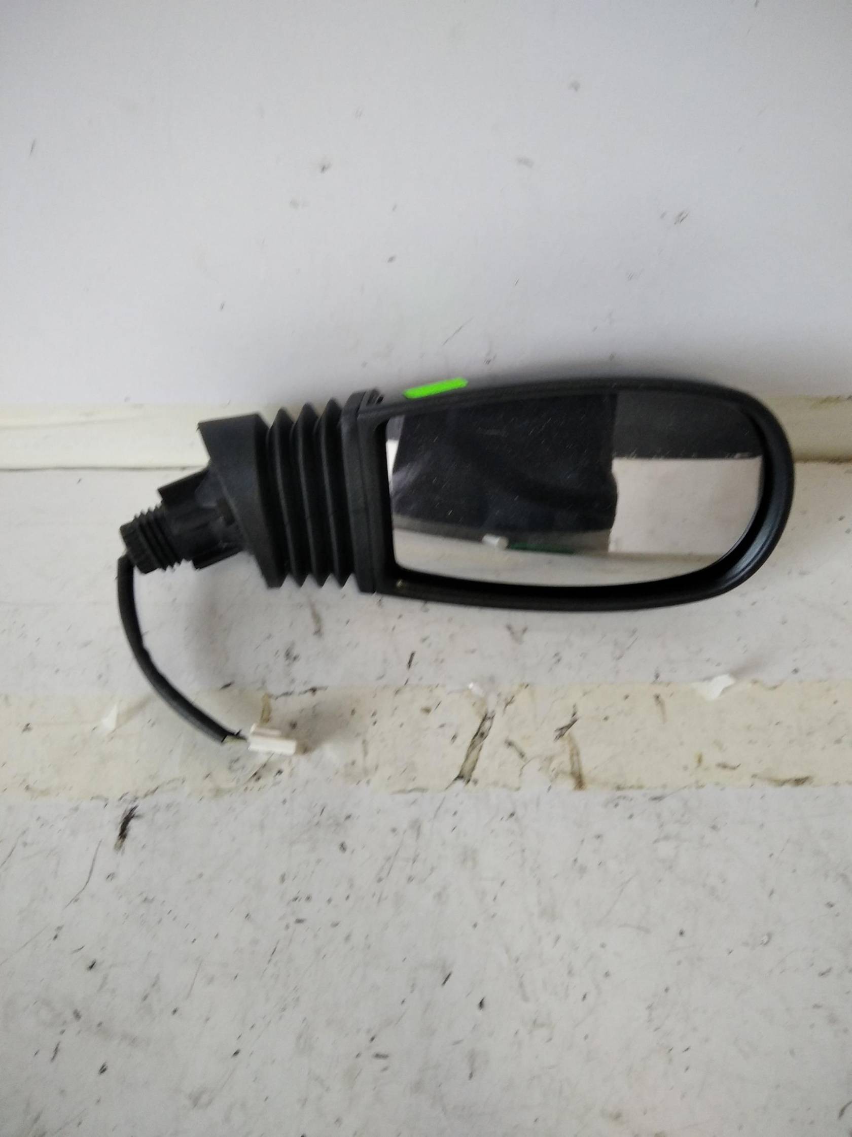 Retrovisore est. regolaz. elettr. dx.